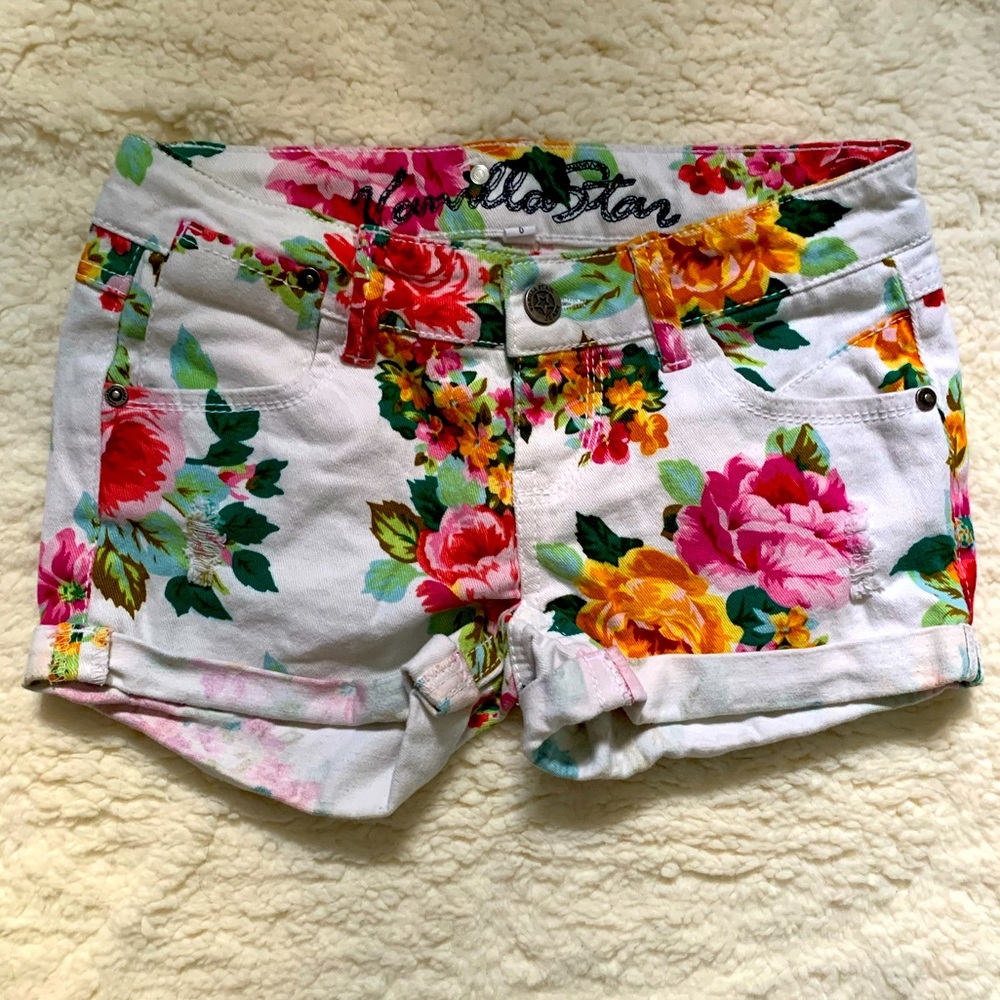 Vanilla Star size 0 denim floral shorts
